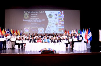 La 13 graduación de la certificación Auditoría Forense Antifraude (AFA), se celebró en el Teatro Auditorio de la UTP.