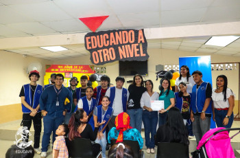 Recorrido por las instalaciones de la UTP