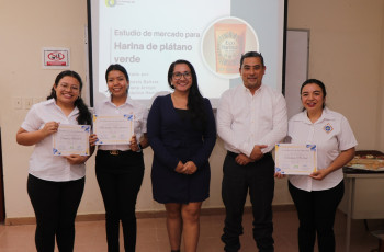 La Unidad de Gestión y Transferencia del Conocimiento del Centro Regional de Veraguas, liderada por la Ing. Adiz Acosta, llevó a cabo el "Concurso de Innovación para Proyectos Industriales", el miércoles 4 de diciembre.