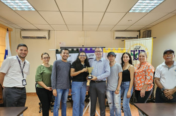 La Subdirección de Vida Universitaria del Centro Regional de Veraguas realizó una ceremonia de premiación para los ganadores del convivio deportivo en conmemoración al XLIII Aniversario, el lunes 19 de agosto.