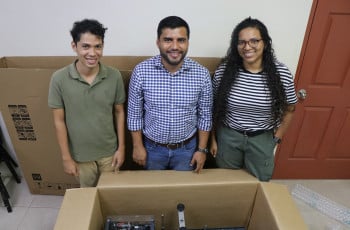 El Centro Regional de Veraguas recibió un equipo de corte directo para el Laboratorio de Mecánica de Suelos y Geotecnia, el 23 de octubre.