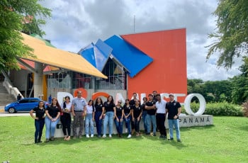 Estudiantes de V Año de Licenciatura en Ingeniería Industrial del Centro Regional de Veraguas realizaron una gira académica a diferentes puntos estratégicos de la Ciudad de Panamá, el jueves 10 de octubre.