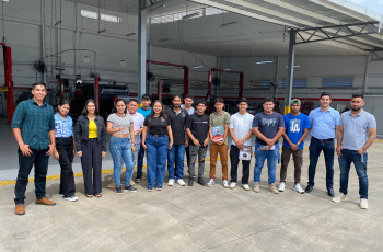 Estudiantes de I Año de la Licenciatura en Mecánica Industrial del Centro Regional de Veraguas realizaron una gira académica a la Agencia Ricardo Pérez, S.A. en Chitré, el 29 de octubre.