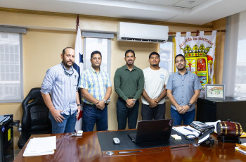La Subdirección de Investigación, Postgrado y Extensión del Centro Regional de Veraguas sostuvo una reunión con el Ing. Eric Jaén, alcalde del distrito de Santiago, el lunes 14 de julio. Créditos: Alcaldía de Santiago.