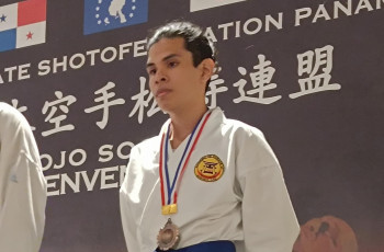 Randolph Correa, estudiante de la Licenciatura en Logística y Transporte Multimodal del Centro Regional de Veraguas, tuvo una sobresaliente participación en el Tercer Campeonato Nacional de Karate JKS Panamá, celebrado el domingo 27 de julio.