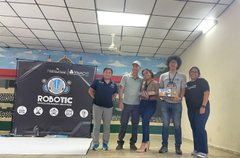 Estudiantes de la Facultad de Ingeniería Eléctrica del Centro Regional de Veraguas desempeñaron una presentación excepcional en la Primera Regional de RoboTIC 2024, el 15 de octubre.