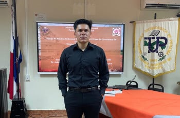 Elvis Rodríguez, estudiante de la Licenciatura en Ingeniería Civil del Centro Regional de Veraguas sustentó su Trabajo de Graduación de tipo Práctica Profesional en la empresa Codax-Int Panamá, Corp.: Residencial La Fragua, el 25 de noviembre.