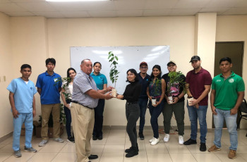 La agrupación estudiantil DOBRO STG UTP del Centro Regional de Veraguas dictó el conversatorio "La Importancia de la Participación Estudiantil en la Conservación del Medio Ambiente" en la Extensión Universitaria de Veraguas de la Universidad Especializada de las Américas, el 22 de abril.