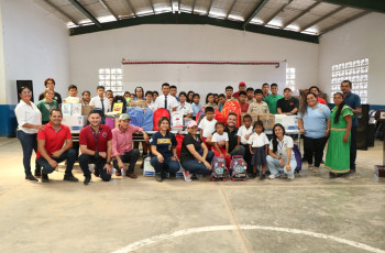La Subdirección de Vida Universitaria de los Centros Regionales de Veraguas y Chiriquí participaron de la recolección de útiles escolares a beneficio de la C.E.B.G. Hermana María Mercedes Pérez.