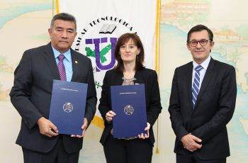 UTP firma convenio con el Instituto Politécnico de Burdeos 