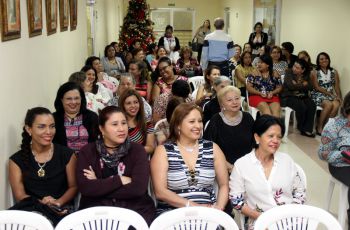 Madres de la FCyT participan del la celebración del Día de las Madres