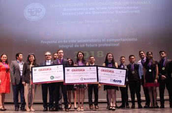 Danielle Vargas gana el Concurso Nacional de Oratoria UTP 2018