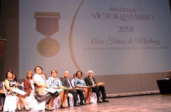 UTP entrega medalla Víctor Levi Sasso a Colaboradores 