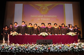 Ceremonia de Graduación de la Facultad de Ingeniería Civil.