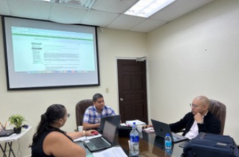 Magíster Cynthia López, Dr. César Pardo y el Dr. Vladimir Villarreal