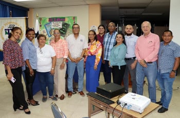 Docentes, Asesores y Administrativos del Centro.