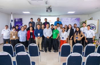 Estudiantes participantes de la actividad. Estudiantes participantes de la actividad.