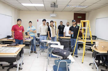 Estudiantes voluntarios.