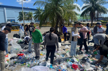 La actividad se desarrolló en los estacionamientos de Santiago Mall.