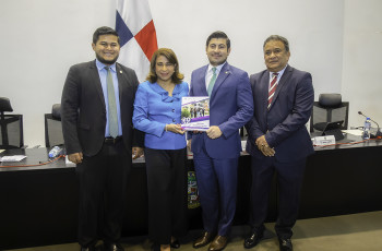 Autoridades de la UTP presentan informe de gestión 2025 ante la Asamblea Nacional.