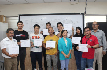 Participantes del seminarios de receso académico