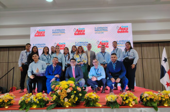 Miembros del Grupo de Investigación Coclé Avanza organizadores del Conversatorio
