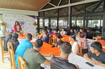 Almuerzo para estudiantes practicantes de colegios