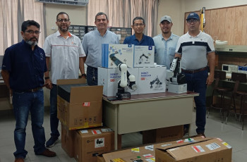 Autoridades reciben donación de equipos de laboratorio 