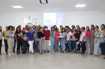 Homenaje a las mujeres del Centro Regional de Coclé UTP.
