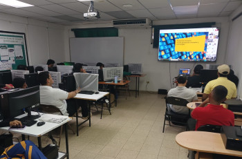 Estudiantes de FISC fortalecen sus conocimientos con expertos internacionales en ciberseguridad.