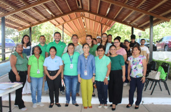 Comunidad UTP vestidos de verde 
