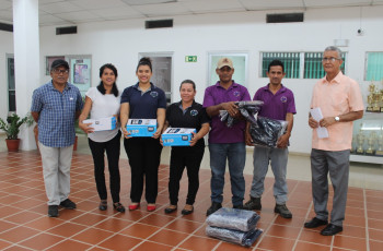 Entrega de Uniformes a colaboradores