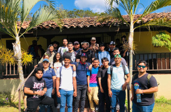 Estudiantes de la Licenciatura en Ciberseguridad y la Licenciatura en Desarrollo y Gestión de Software de la FISC