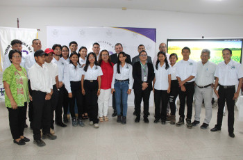 Estudiantes de I y II año de la carrera de Licenciatura en Ingeniería Civil 