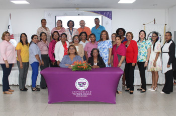 Profesores participantes de la reunión Profesores participantes de la reunión