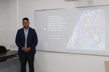 Estudiante Carlos Espinoza, de la Licenciatura en Logística y Transporte Multimodal