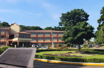 Factores como la calidad de la enseñanza, la percepción del sector empleador y el reconocimiento académico siguen siendo claves para el posicionamiento de la UTP en una edición especialmente competitiva del ranking regional. Factores como la calidad de la enseñanza, la percepción del sector empleador y el reconocimiento académico siguen siendo claves para el posicionamiento de la UTP en una edición especialmente competitiva del ranking regional.