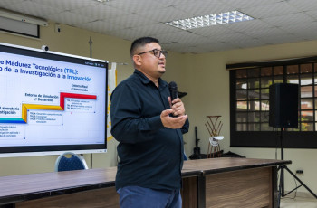 La capacitación fue dictada por el Doctor Edmanuel Cruz, miembro del Sistema Nacional de Investigadores (SNI) de la SENACYT. La capacitación fue dictada por el Doctor Edmanuel Cruz, miembro del Sistema Nacional de Investigadores (SNI) de la SENACYT.