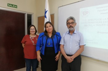 Estudiante Ana Pinto junto a Dra. Elida de Obaldía y el Dr. Eléicer Ching.