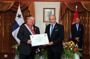 Este reconocimiento se les otorga a distinguidos personajes nacionales o extranjeros.