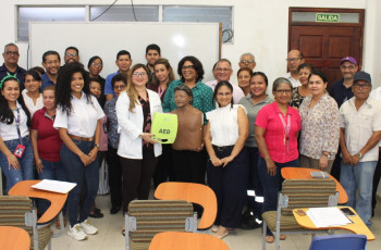 Seminario sobre el uso del Desfibrilador Externo Automático (DEA) en el Centro Regional de Coclé UTP