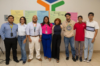 Estudiantes y administrativos participantes. Estudiantes y administrativos participantes.