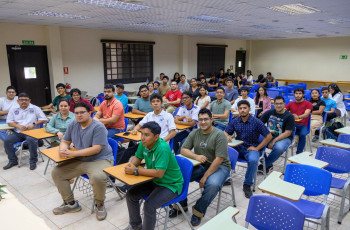 Estudiantes participantes de la actividad. Estudiantes participantes de la actividad.