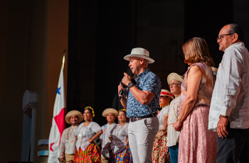 La Gala Cultural "Los Guayacanes"  resalta las tradiciones y costumbres panameñas a través de espectáculos folclóricos