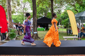 Pasarela afro.