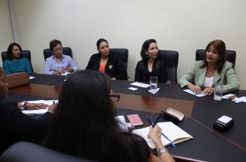 Autoridades de la UTP intercambian los programas educativos con miembros de las universidad de Cuba.