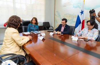 Proyecto PANSAT Reunión de autoridades de la UTP y representantes del IILA para revisar los avances del proyecto PANSAT.