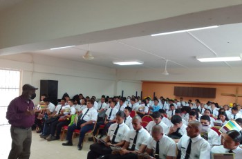 Docentes de la UTP participan de la Promociòn de las Carreras 